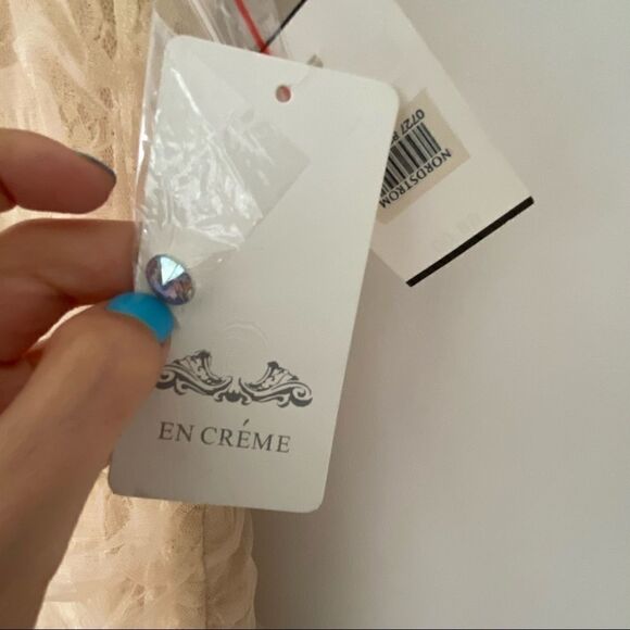 En Creme Lace Overlay Rouched Mini Dress NWT - Picture 8 of 12